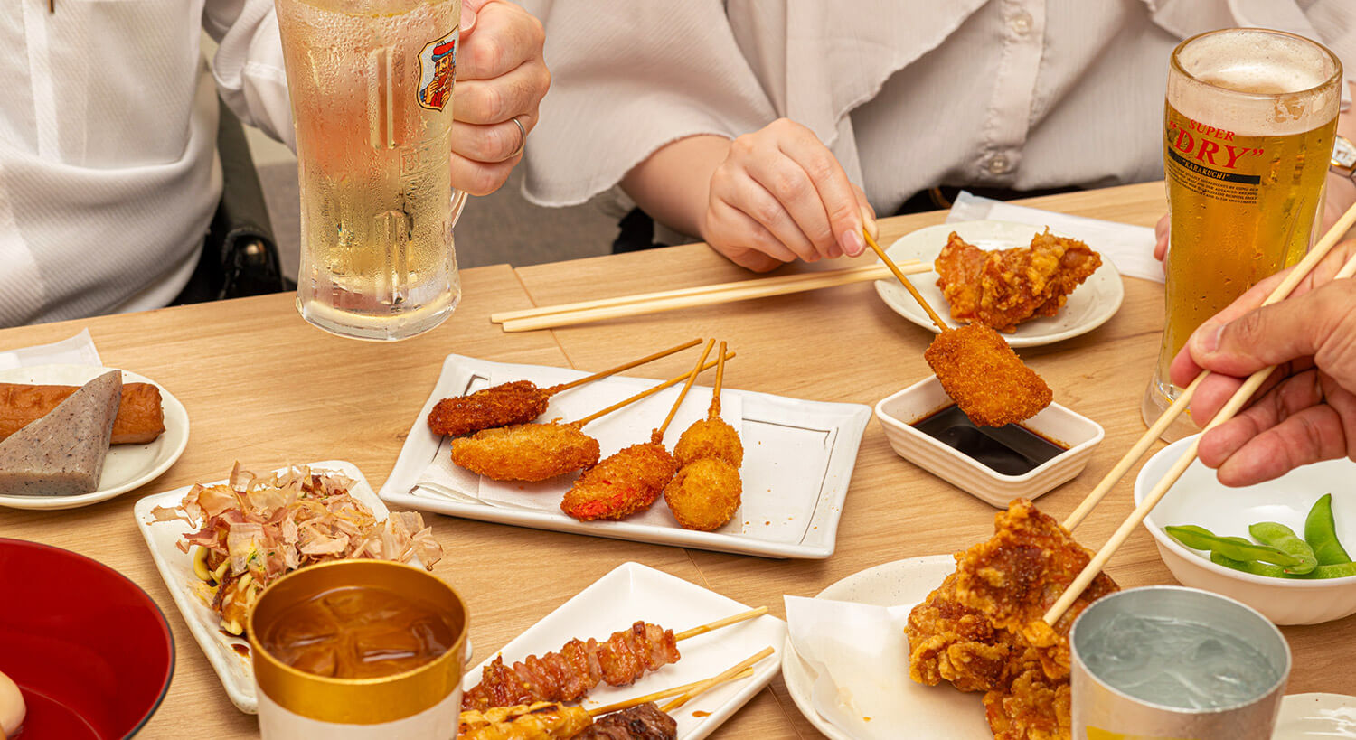 食事シーン手元